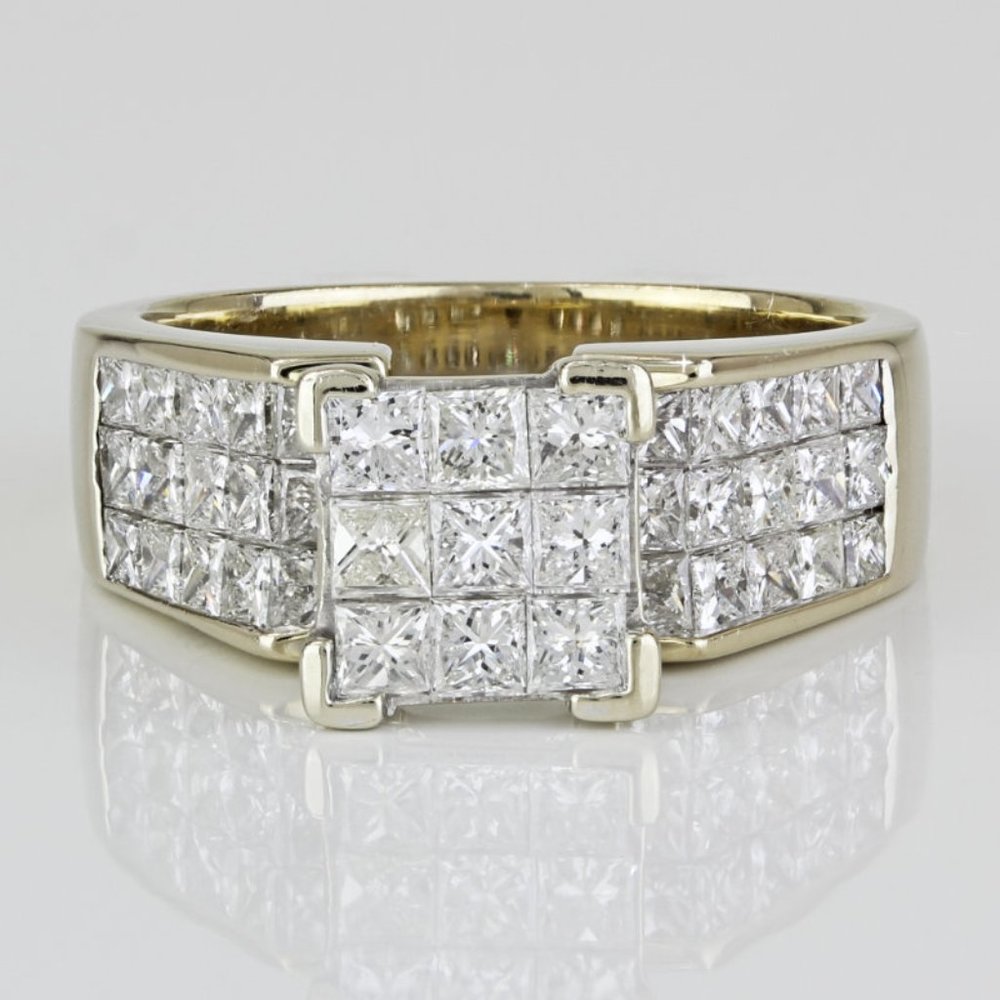 18k Yellow Gold Invisible-Set Princess-Cut Diamond Cocktail / Anniversary Ring - Picture 3 of 6